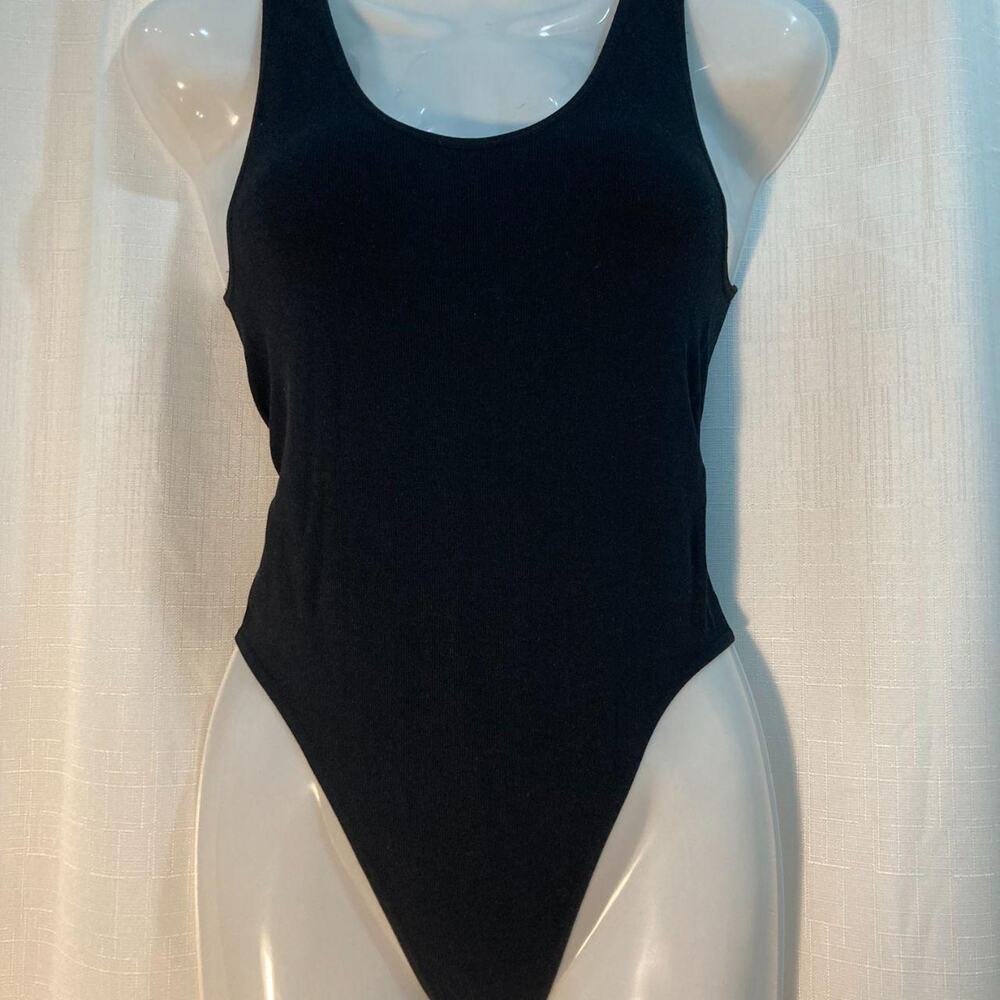 Anwnd Scoop Neck Thong Seamless Bodysuit Black Women's Size M/L